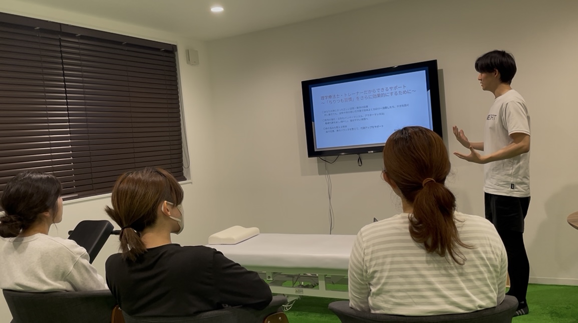 【つくば】パーソナルジム主催/健康相談会で学ぶ、「ちりつもダイエット」と「美姿勢を作るストレッチ」page-visual 【つくば】パーソナルジム主催/健康相談会で学ぶ、「ちりつもダイエット」と「美姿勢を作るストレッチ」ビジュアル